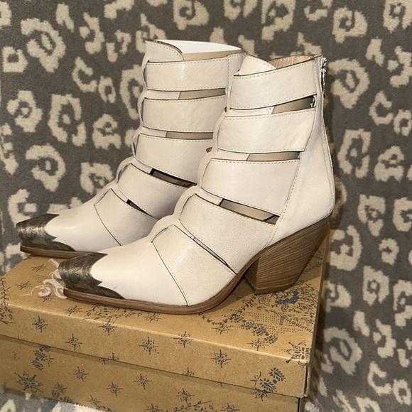Free People Brayden Fisherman Boots in ECRU 🥰 New 🆕 & Never Worn 😍 - Picture 11 of 17